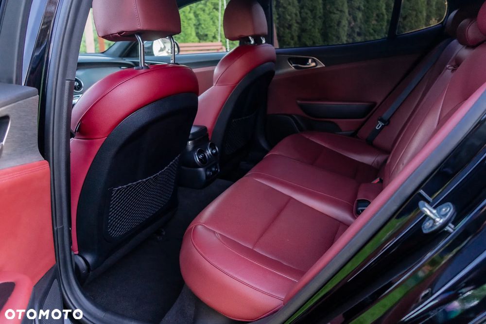 Kia Stinger 3.3 T-GDI V6 GT AWD - 13