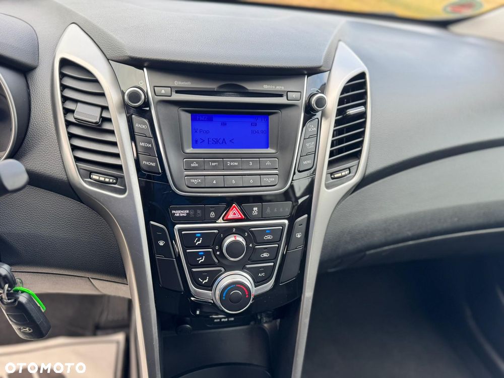 Hyundai i30 i30cw 1.4 CRDi Advantage - 17