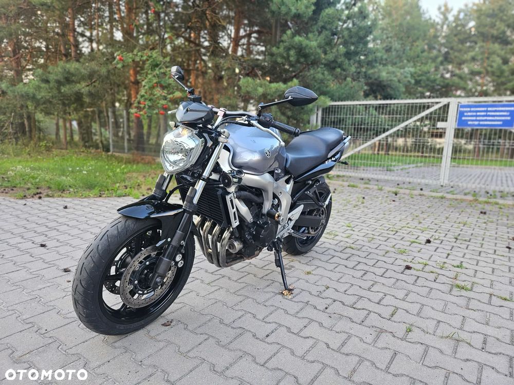 Yamaha FZ6 - 1