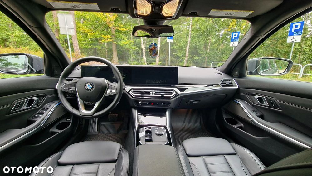 BMW Seria 3 330i Luxury Line - 14