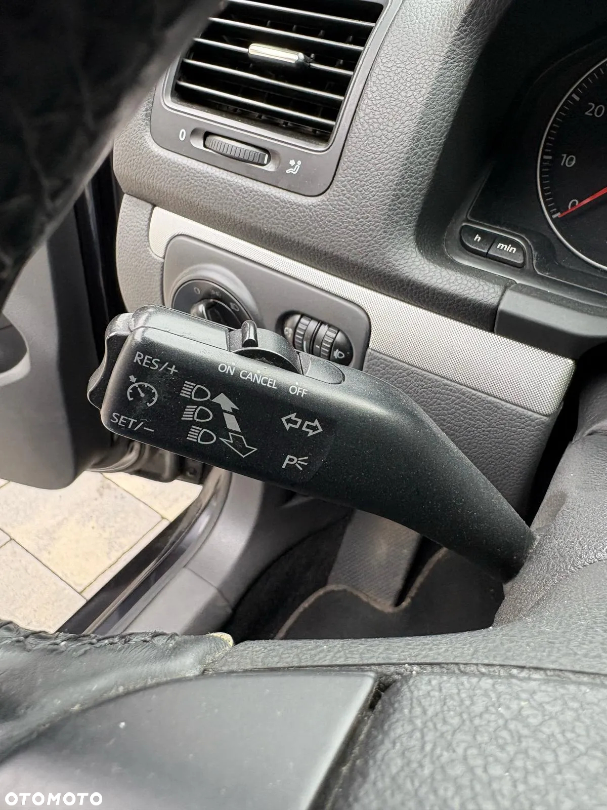 Volkswagen Golf - 12