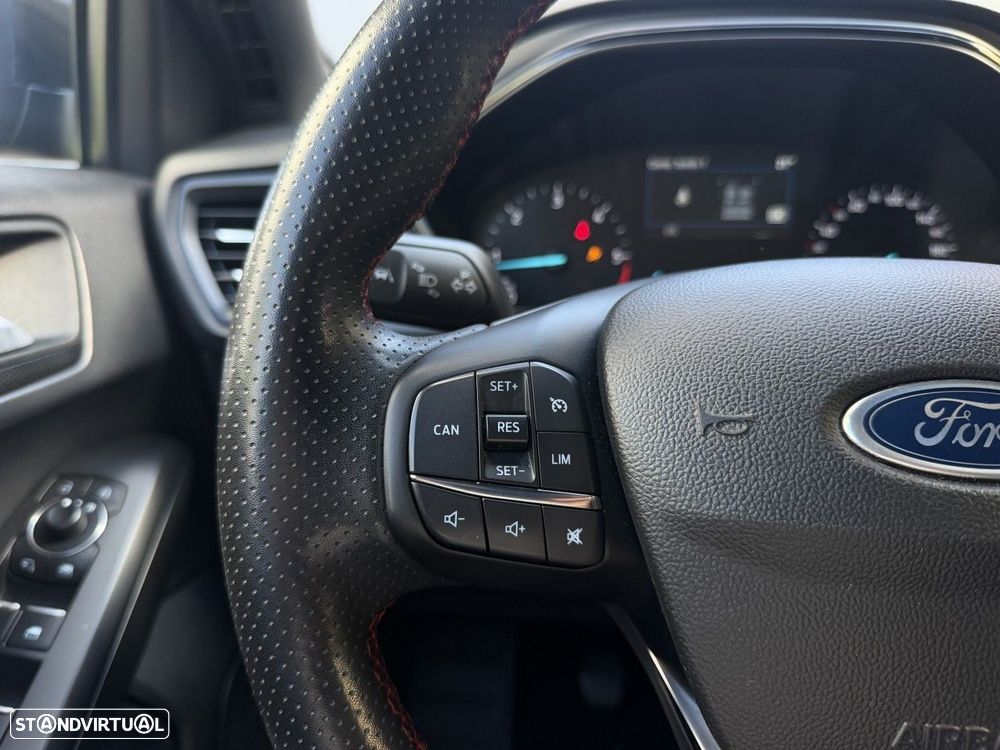 Ford Focus 1.5 TDCi EcoBlue ST-Line - 23