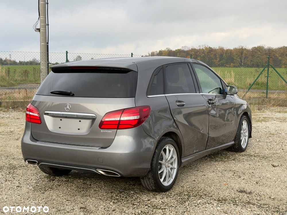 Mercedes-Benz Klasa B 220 4-Matic AMG Line - 2