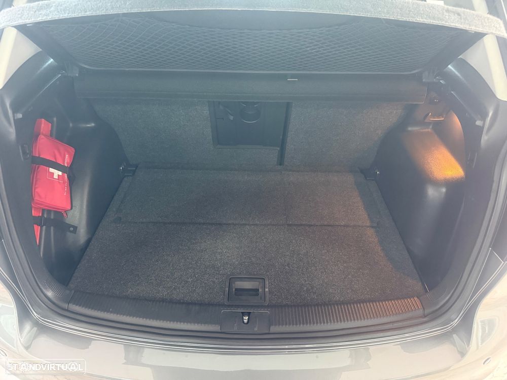 VW Golf Plus 1.6 TDi Highline - 55