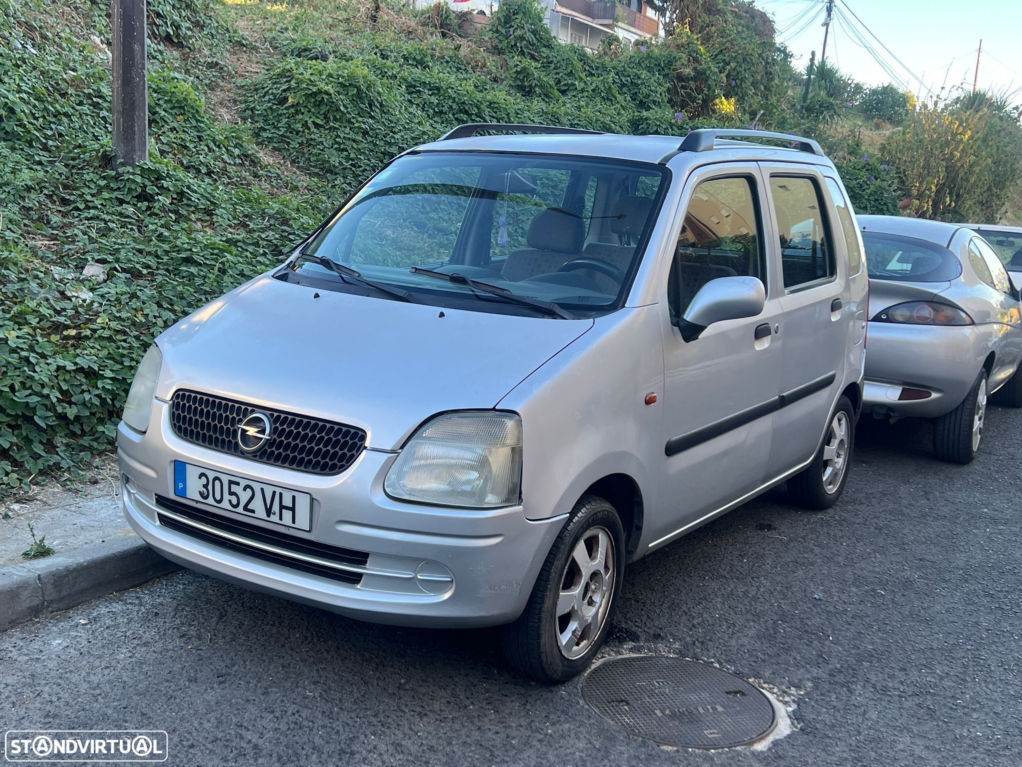 Opel Agila 1.0 12V - 1