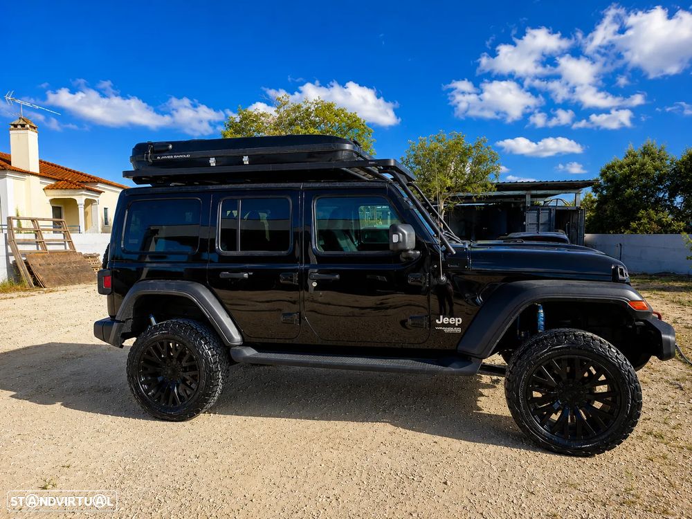 Jeep Wrangler Unlimited - 4
