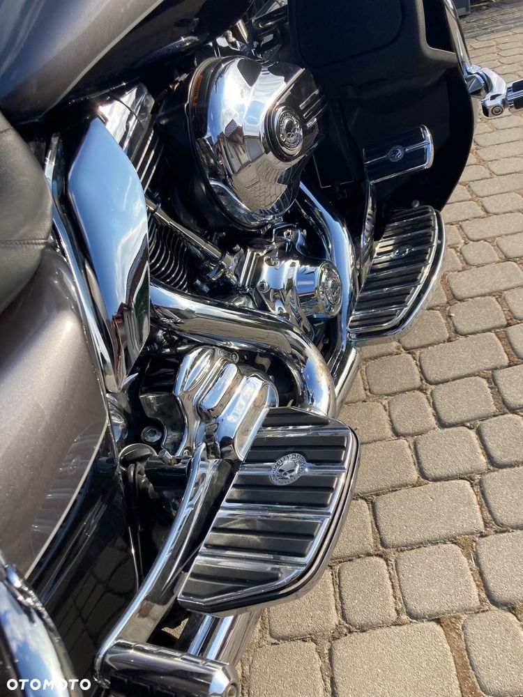 Harley-Davidson FLH Electra Glide - 13