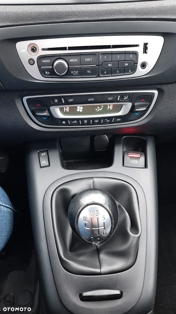 Renault Scenic dCi 110 Expression - 29