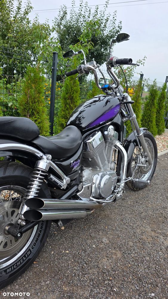 Suzuki Intruder - 9