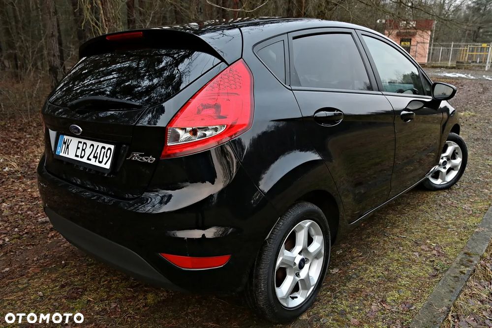 Ford Fiesta 1.25 Champions Edition - 24