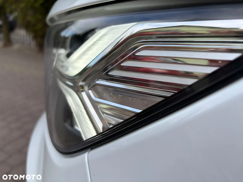 Volvo XC 40 D3 R-Design - 33