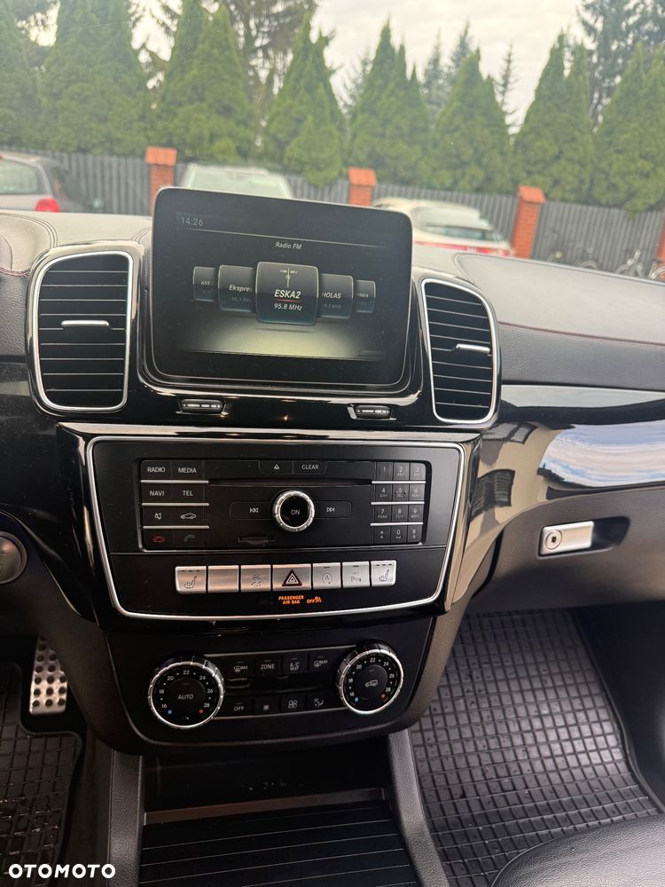 Mercedes-Benz GLE 350 d 4Matic 9G-TRONIC AMG Line - 32