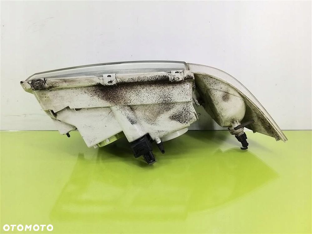 Reflektor lampa przód lewa Volvo V40 1999-2004 R AG00786133 30899682 - 3