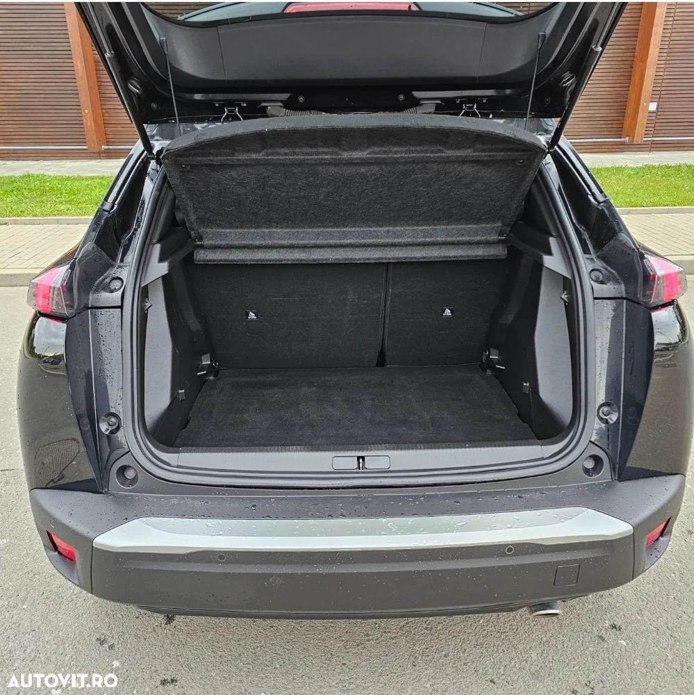 Peugeot 2008 BlueHDi 130 EAT8 GT Pack - 27
