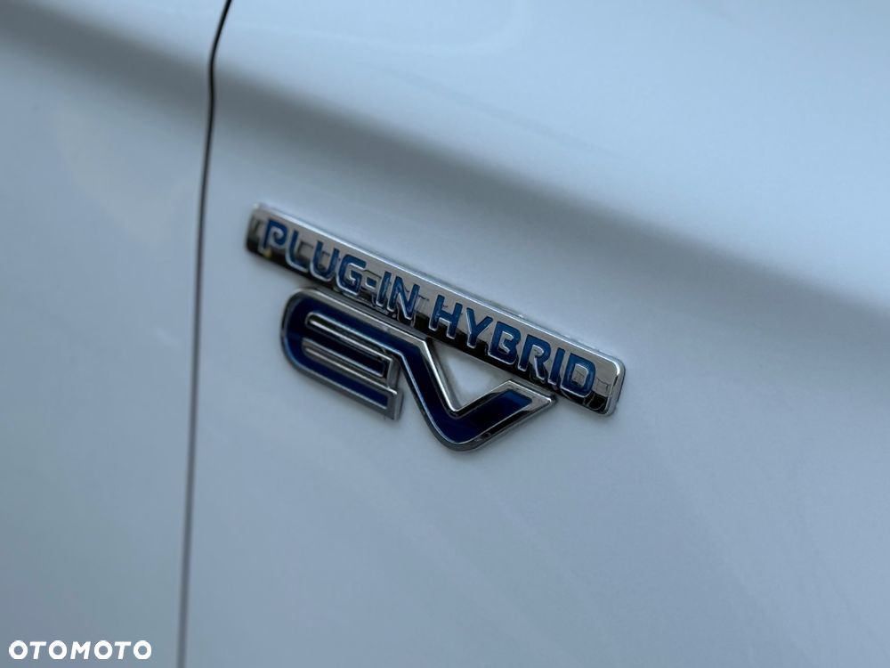 Mitsubishi Outlander PHEV Instyle NAVI + - 15