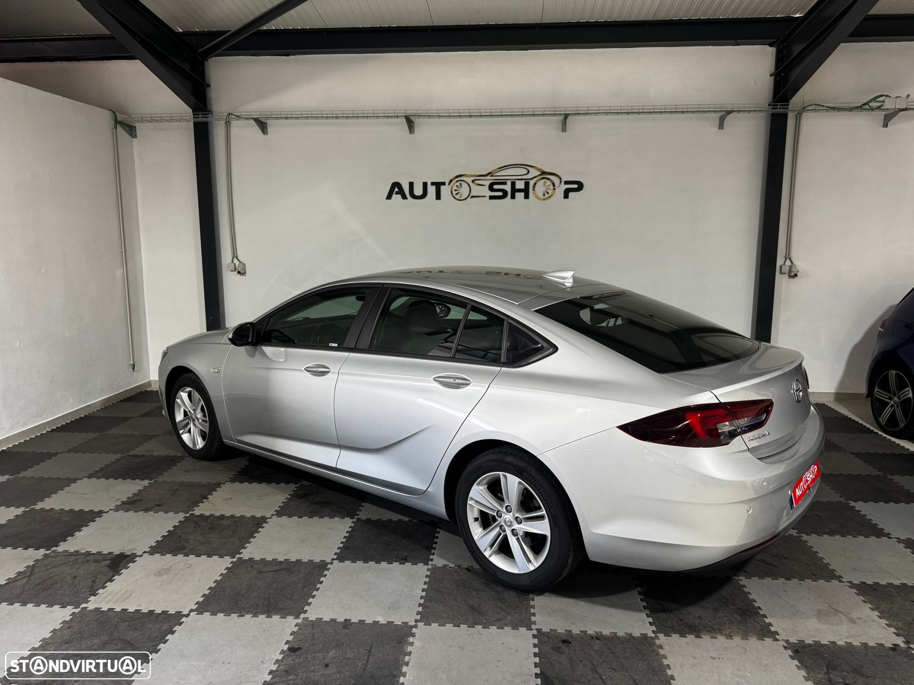 Opel Insignia Grand Sport 1.6 CDTi Selective - 20