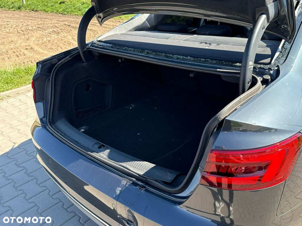 Audi A4 Limousine - 17