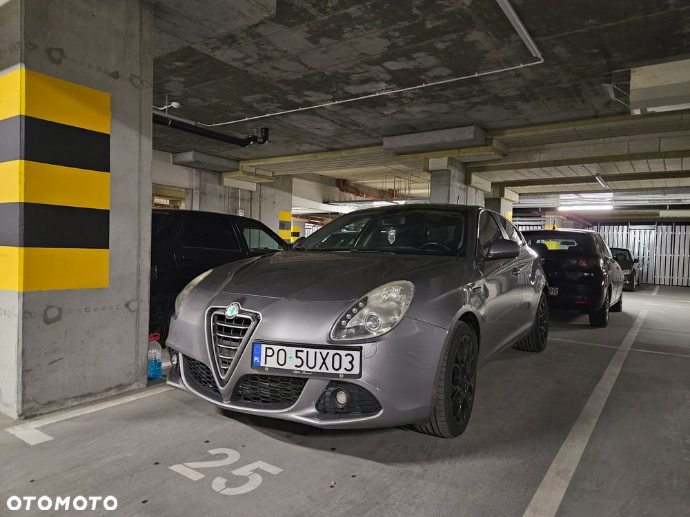 Alfa Romeo Giulietta 2.0 JTDM Distinctive - 1