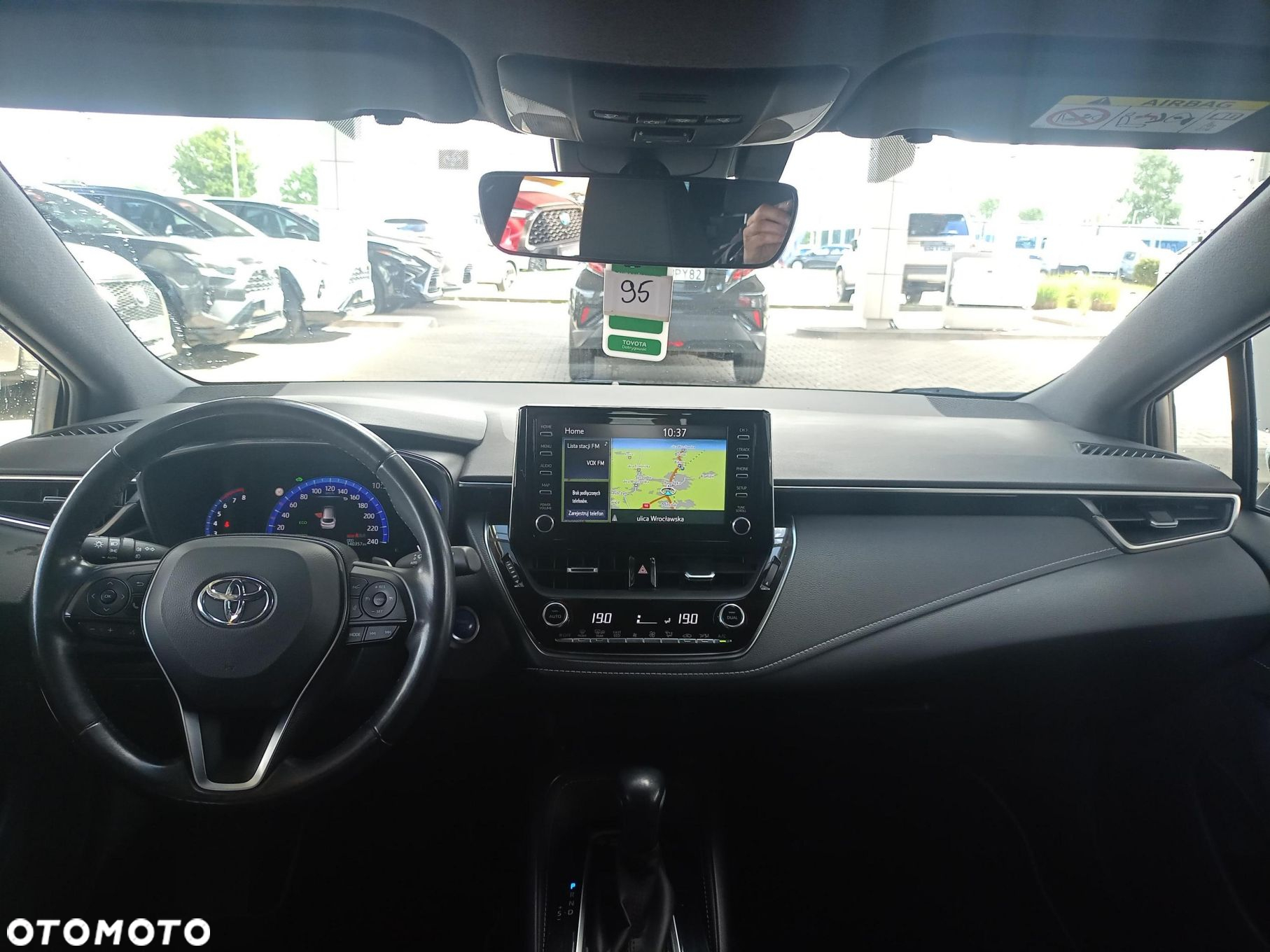 Toyota Corolla 2.0 Hybrid Comfort - 2