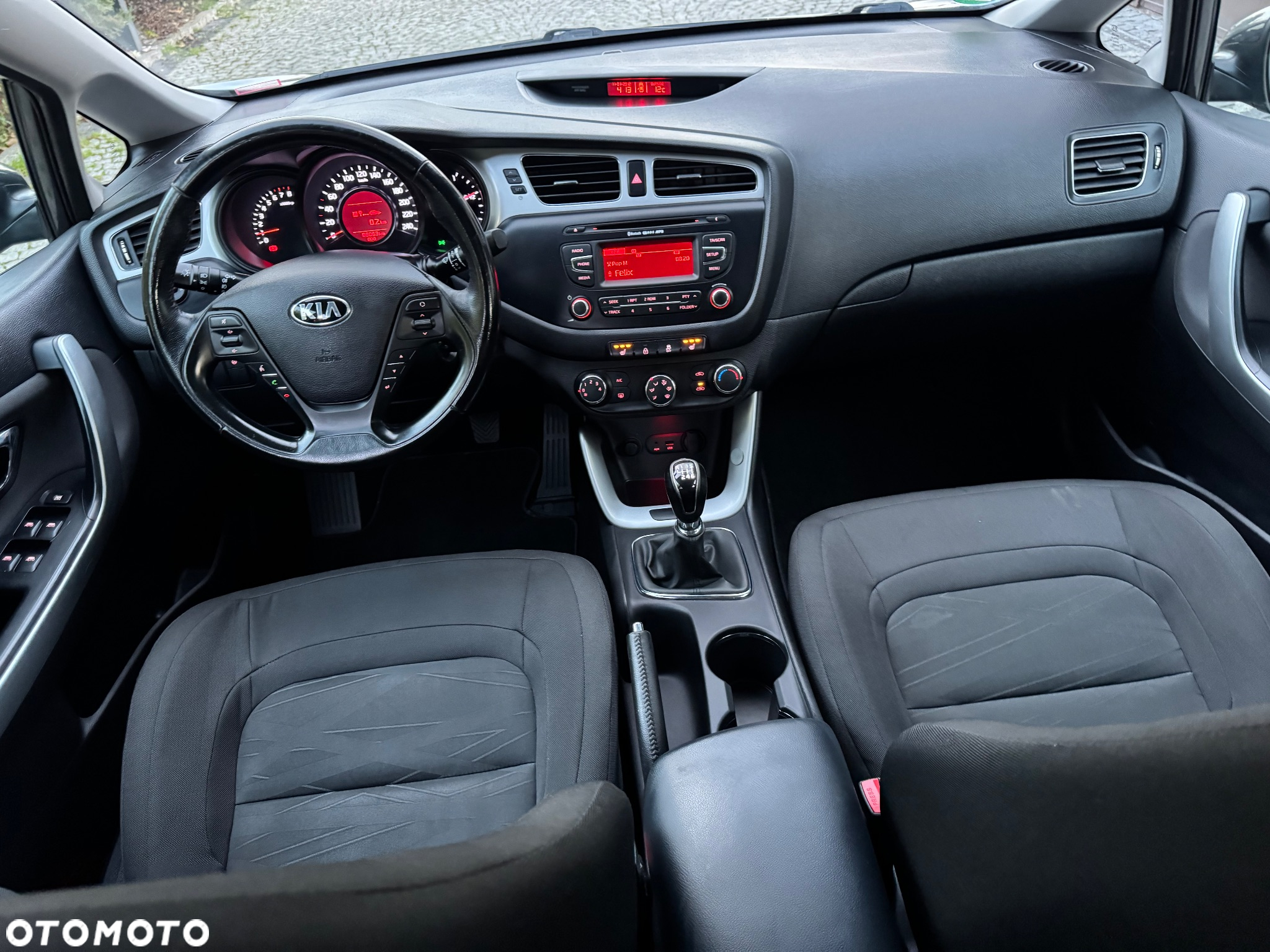 Kia Ceed 1.4 CVVT ISG Dream Team Edition - 28