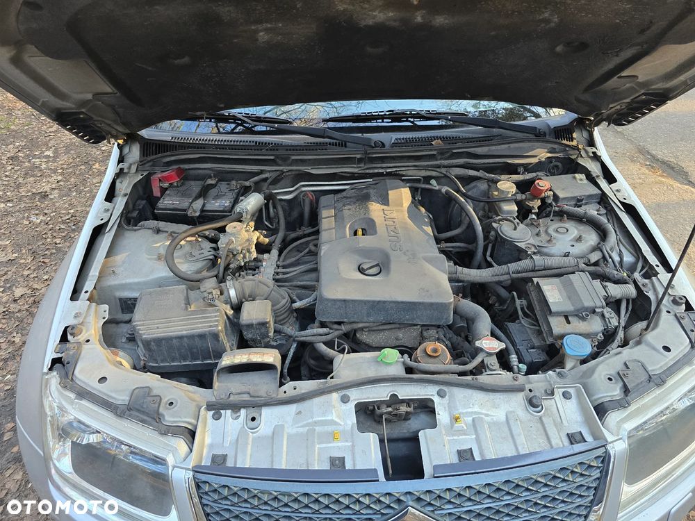 Suzuki Grand Vitara 2.0 De Luxe - 17