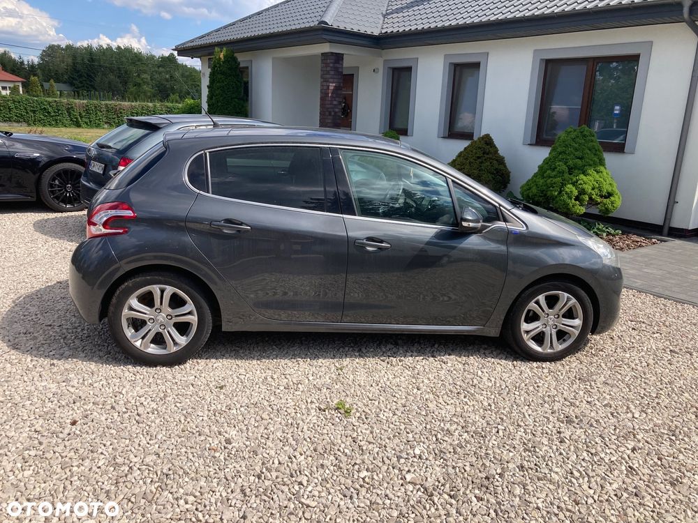Peugeot 208 82 VTI Allure - 4
