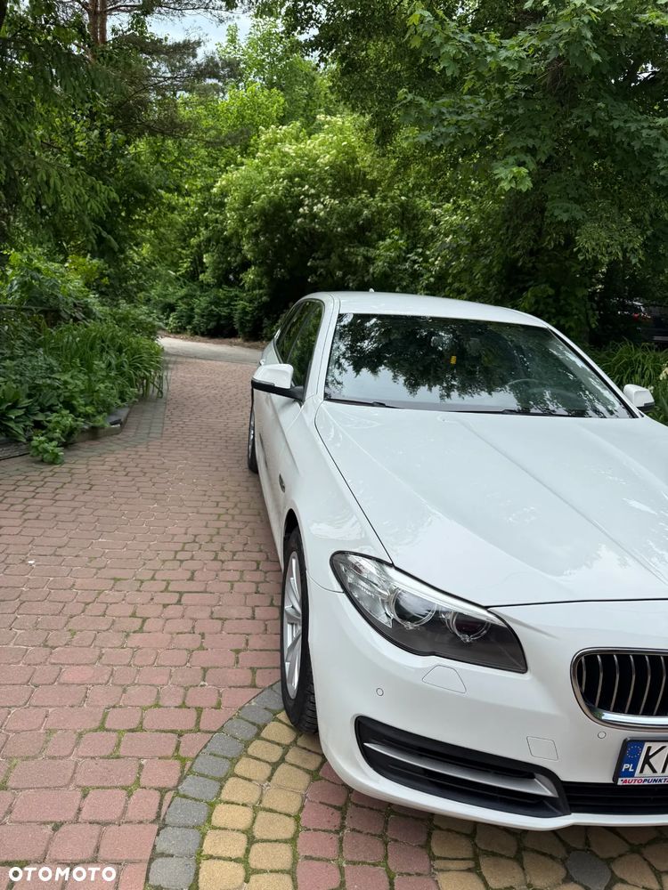 BMW Seria 5 520d xDrive - 4