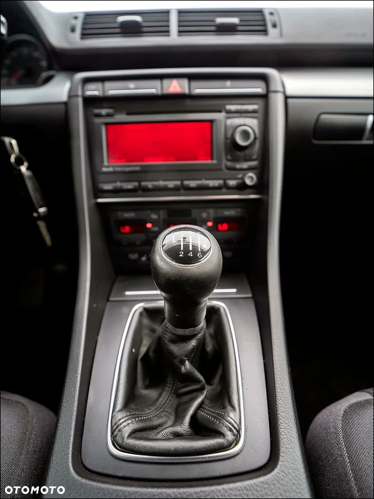 Audi A4 Avant - 27
