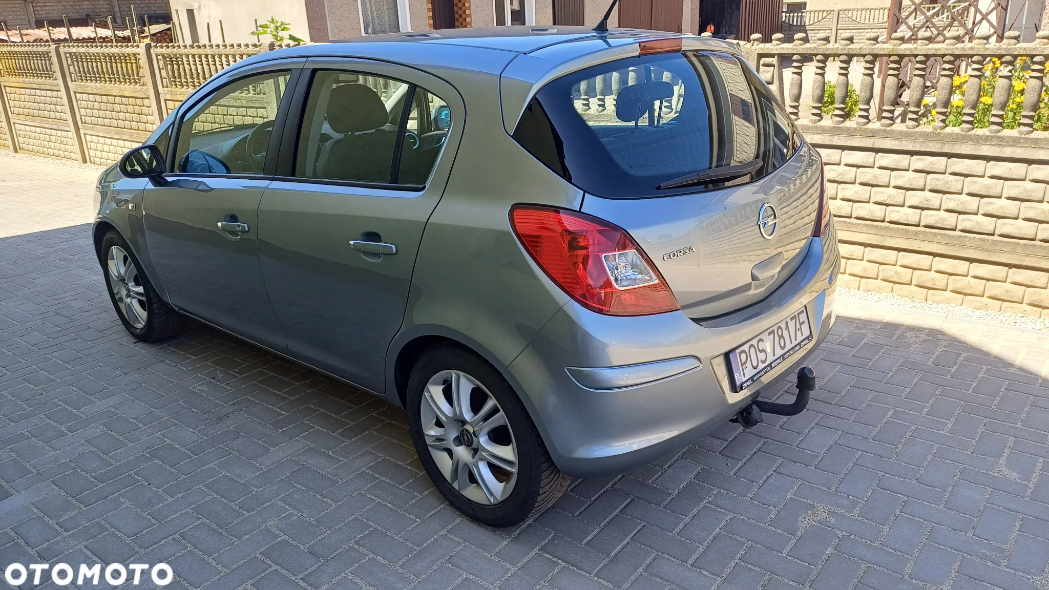 Opel Corsa 1.4 16V Cosmo - 3