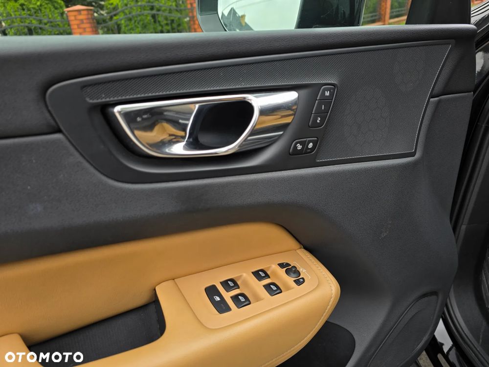 Volvo XC 60 D4 SCR AWD Inscription - 12