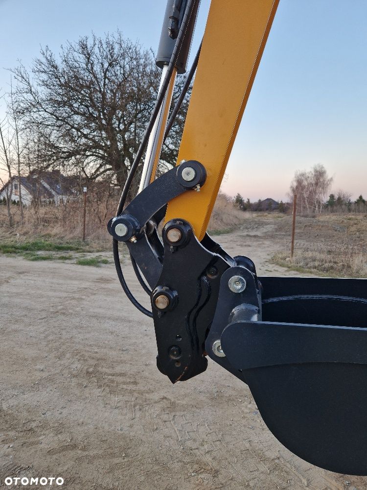 JCB 1CX - 13