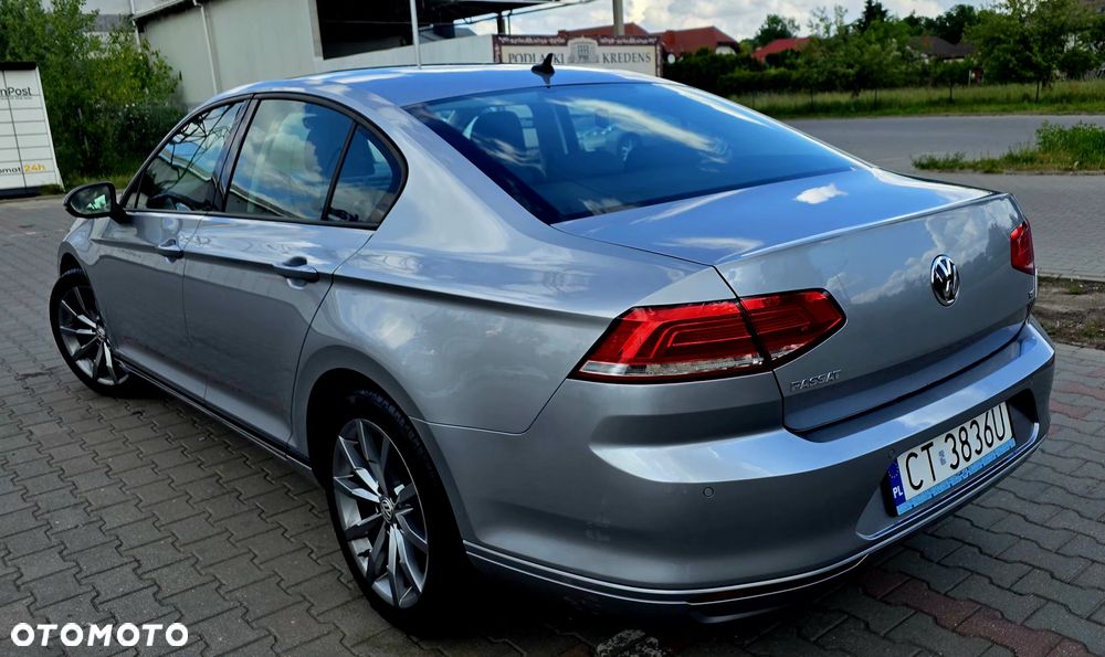 Volkswagen Passat 1.4 TSI BlueMotion Technology DSG Comfortline - 4
