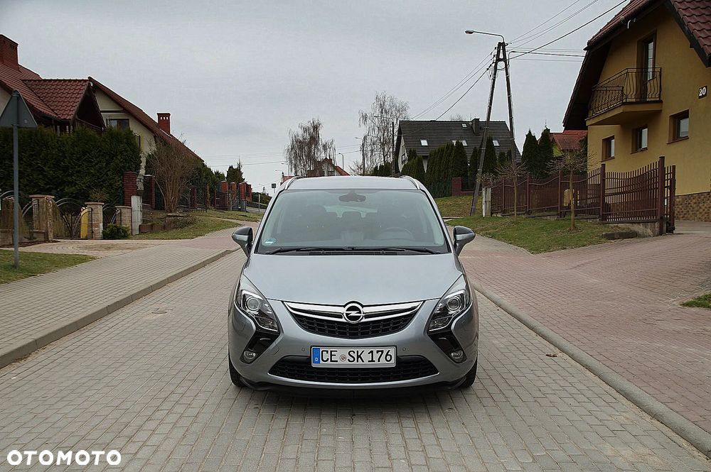 Opel Zafira 1.6 T SIDI Cosmo S&S - 11