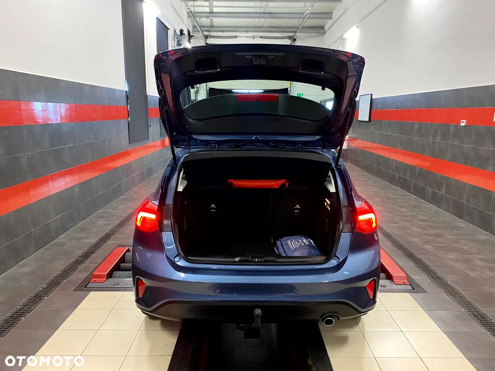 Ford Focus 1.5 EcoBlue Start-Stopp-System COOL&CONNECT DESIGN - 11