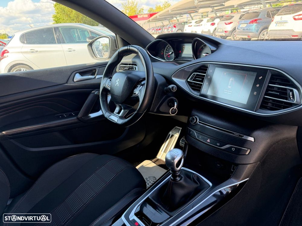 Peugeot 308 1.2 PureTech GT Line - 10