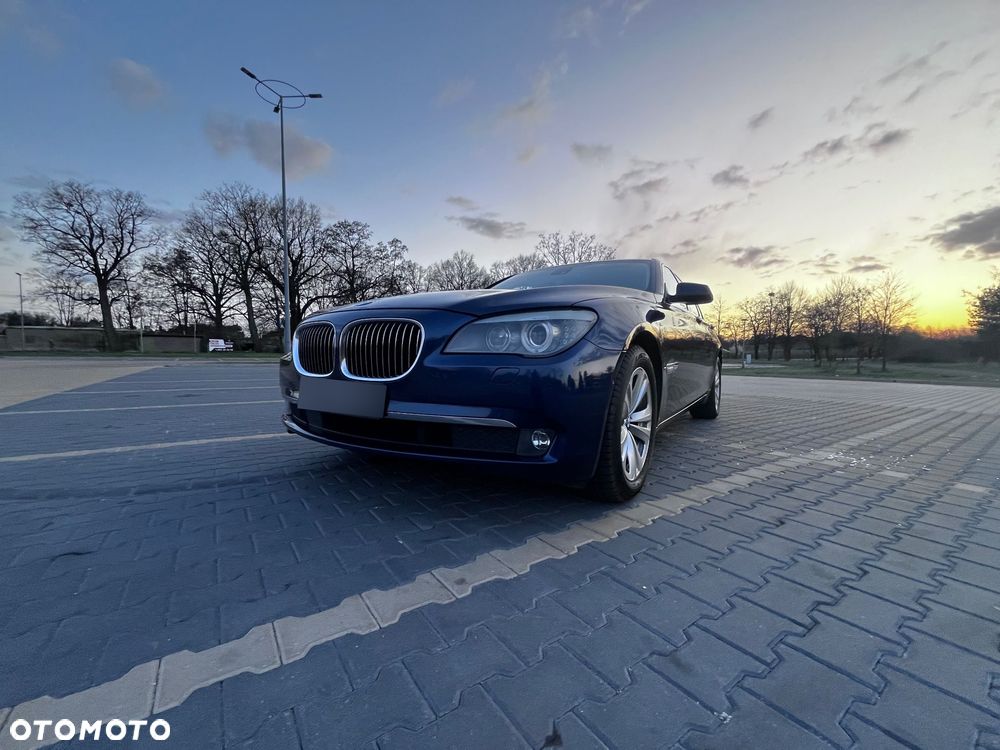 BMW Seria 7 740d xDrive - 2