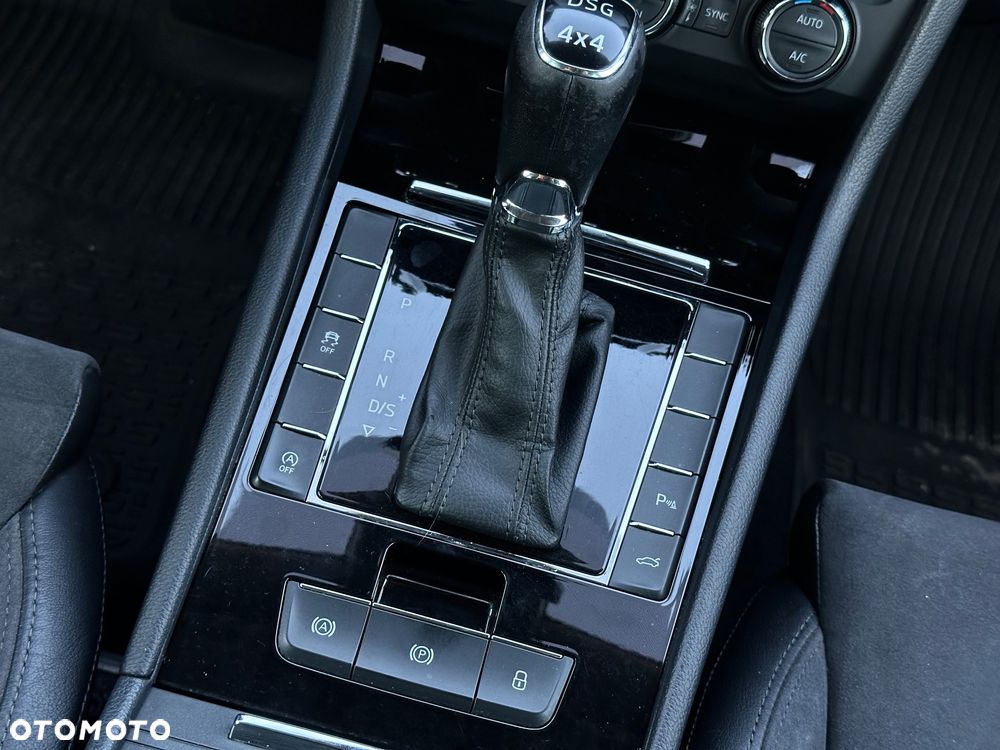 Skoda Superb 2.0 TSI 4x4 DSG Style - 19