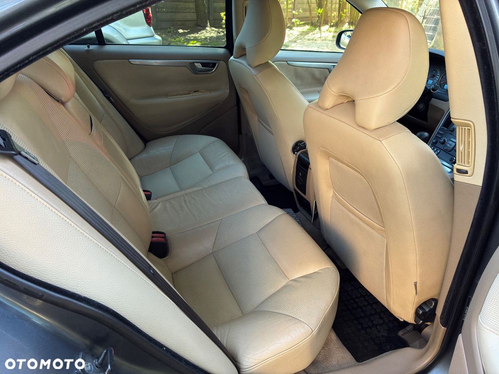 Volvo S60 2.4D5 Diament - 17