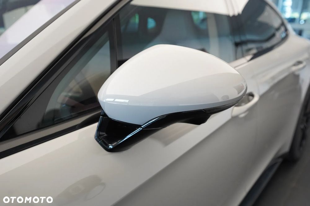 Porsche Panamera - 33