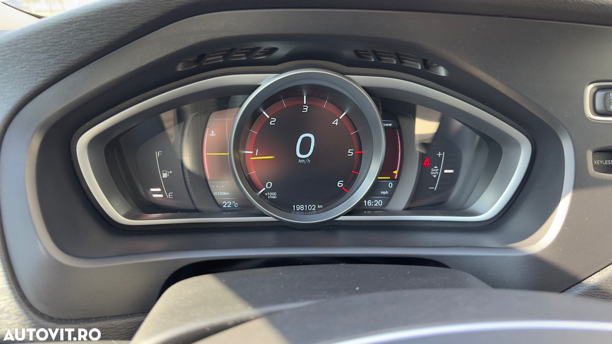 Volvo V40 D2 ECO Momentum - 9