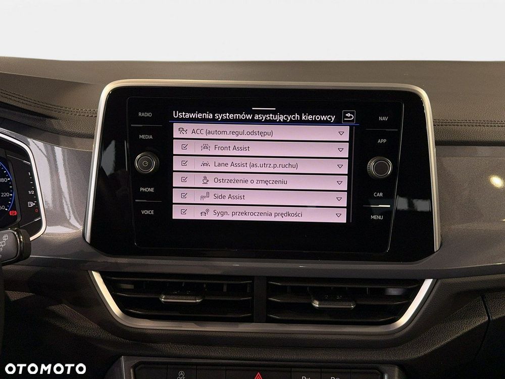 Volkswagen T-Roc - 24