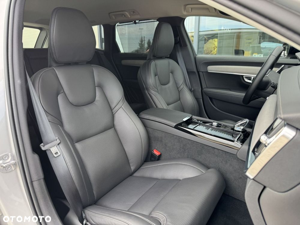 Volvo V90 T6 AWD Plug-In Hybrid Plus Dark - 16