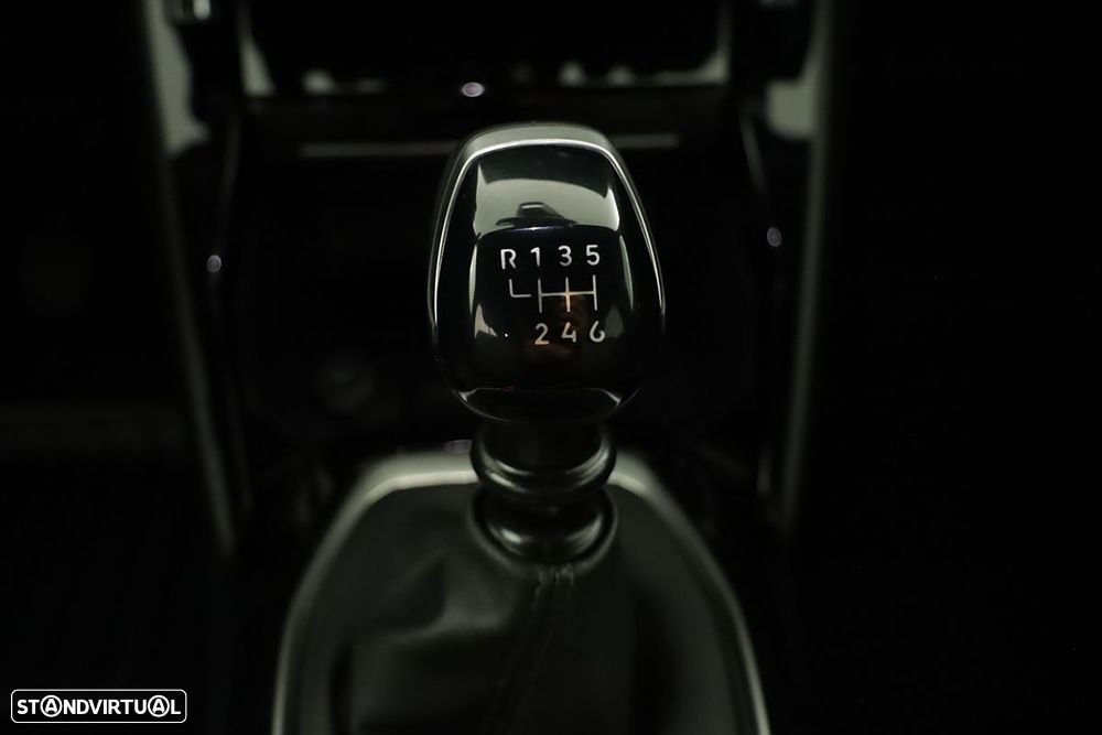 Peugeot 2008 1.2 PureTech Allure - 14
