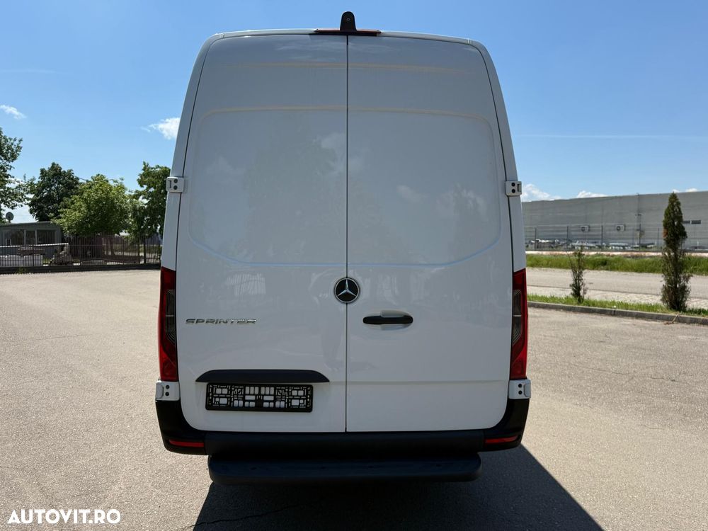 Mercedes-Benz Sprinter - 18