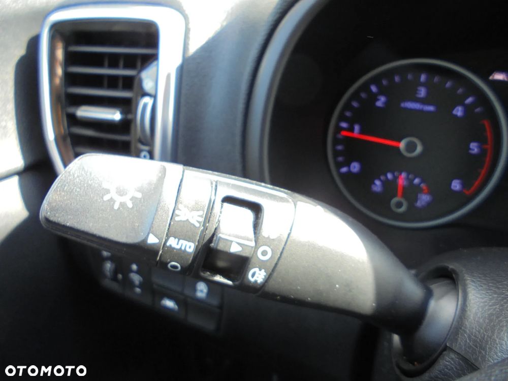 Kia Sportage 1.6 CRDI AWD Eco-Dynamics+ (48V M-H) DCT PLATINUM - 24