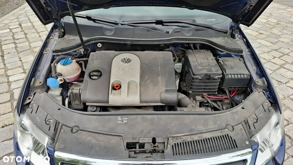 Volkswagen Passat 1.6 FSI Trendline - 18