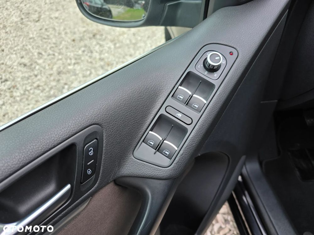 Volkswagen Tiguan 2.0 TDI DPF BlueMotion Technology Lounge Sport & Style - 16