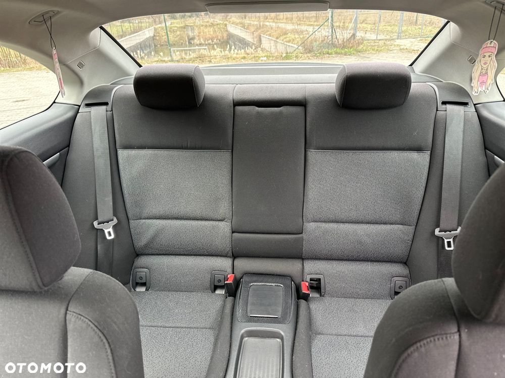 BMW Seria 3 - 10