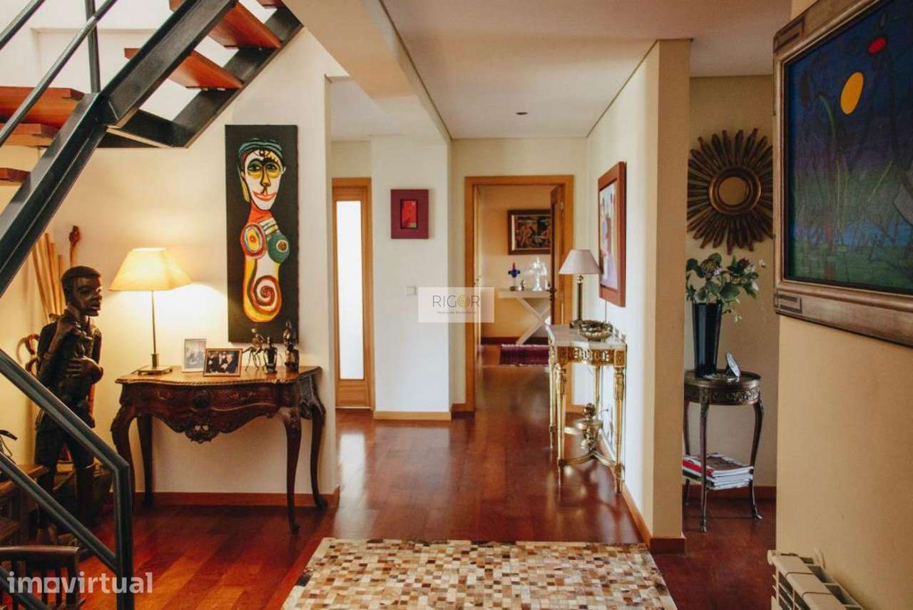 Apartamento T5 triplex de 3 frentes com piscina ao colégio luso francê - Grande imagem: 4/17