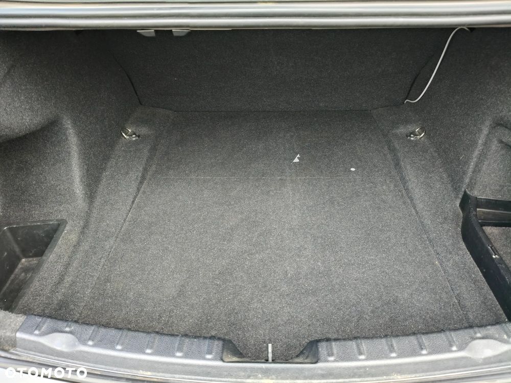 BMW Seria 3 316d - 14